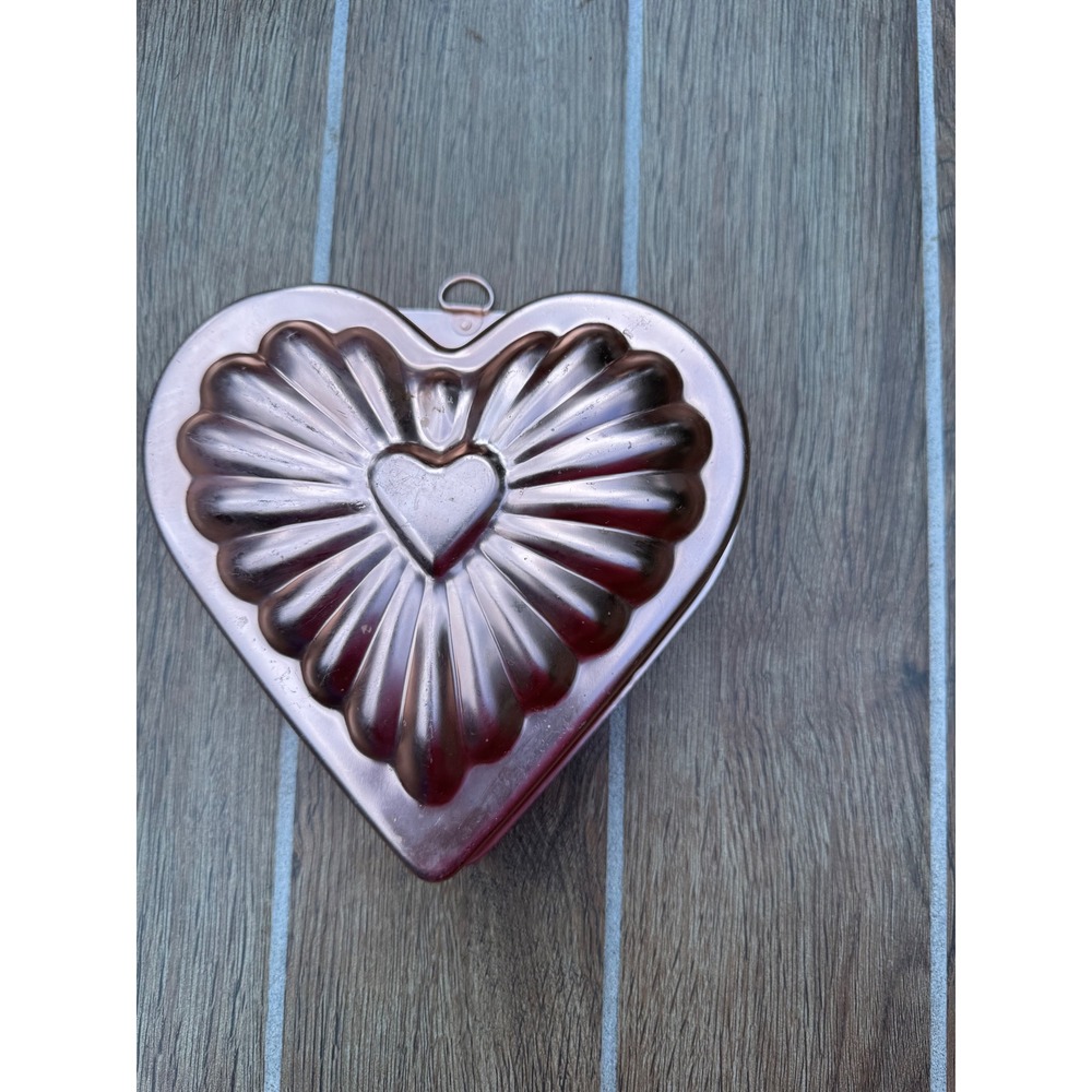 Vintage Copper Heart Cake Mold Fluted Sunburst Jello Tin Wall Decor 6 Inch